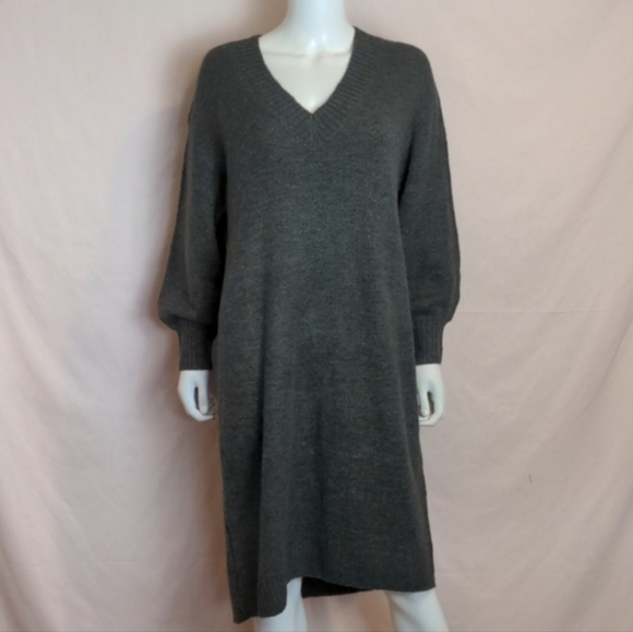 Monki Gray V Neck Long Sleeve Knit Midi Sweater Dress size Small - Picture 1 of 7